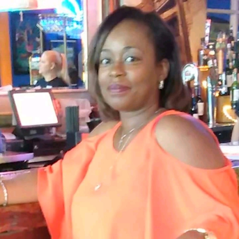 Meet your Posher, Felicia